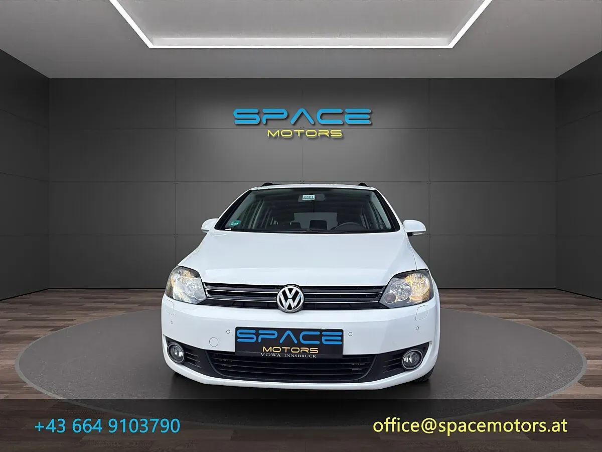 Volkswagen Golf 2012 photo 2