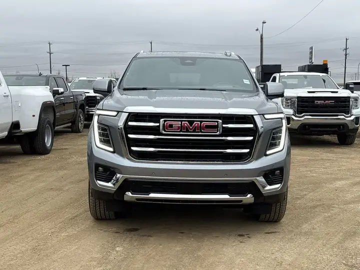 GMC Yukon Xl 2026 photo 3