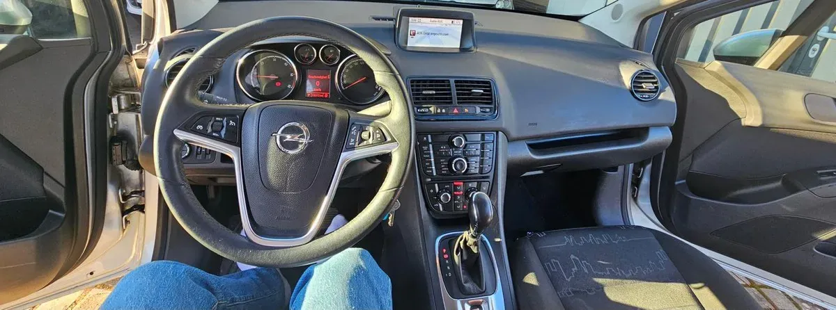 Opel Meriva 2012 photo 2