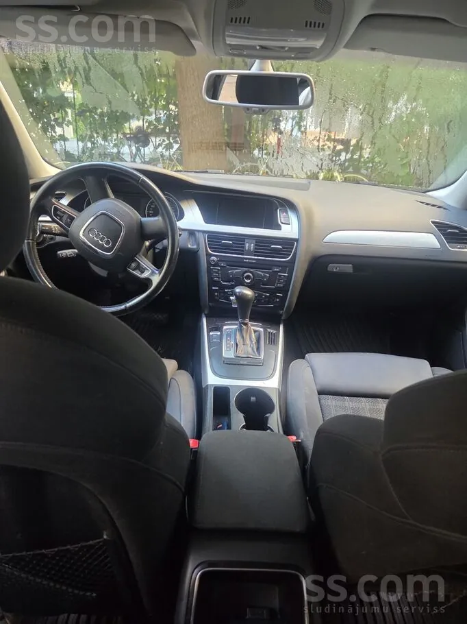 Audi A4 2009 photo 5
