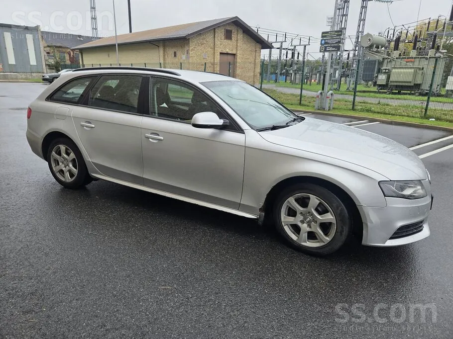 Audi A4 2009 photo 2