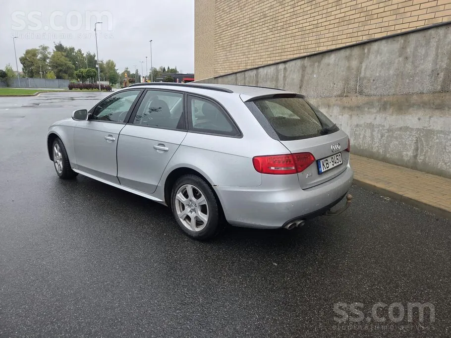 Audi A4 2009 photo 4