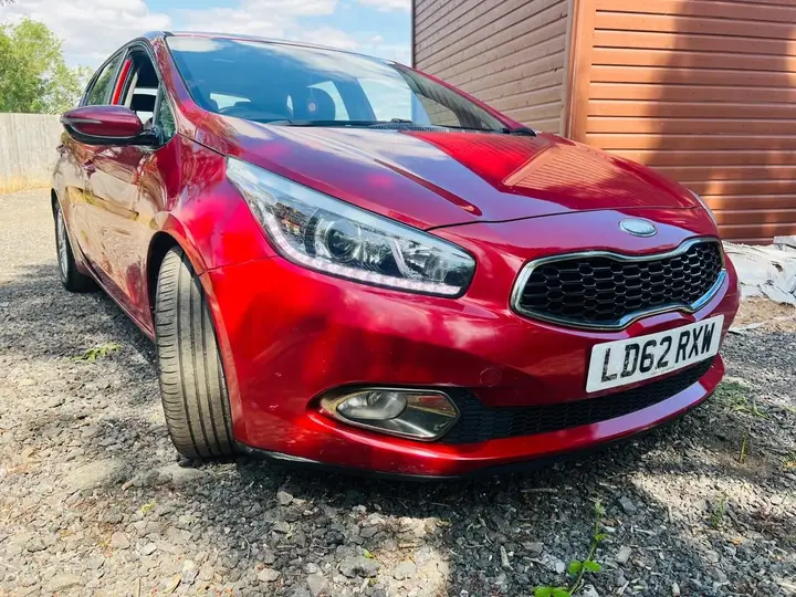 Kia Ceed 2012 photo 4