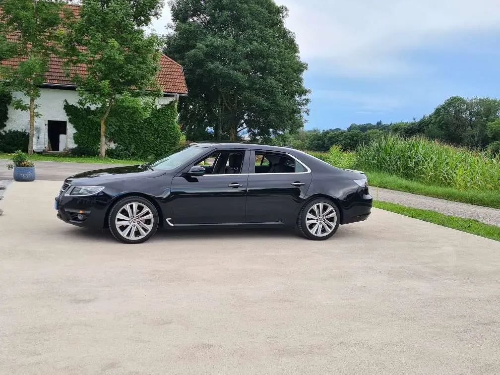 Saab 9-5 2011 photo 3