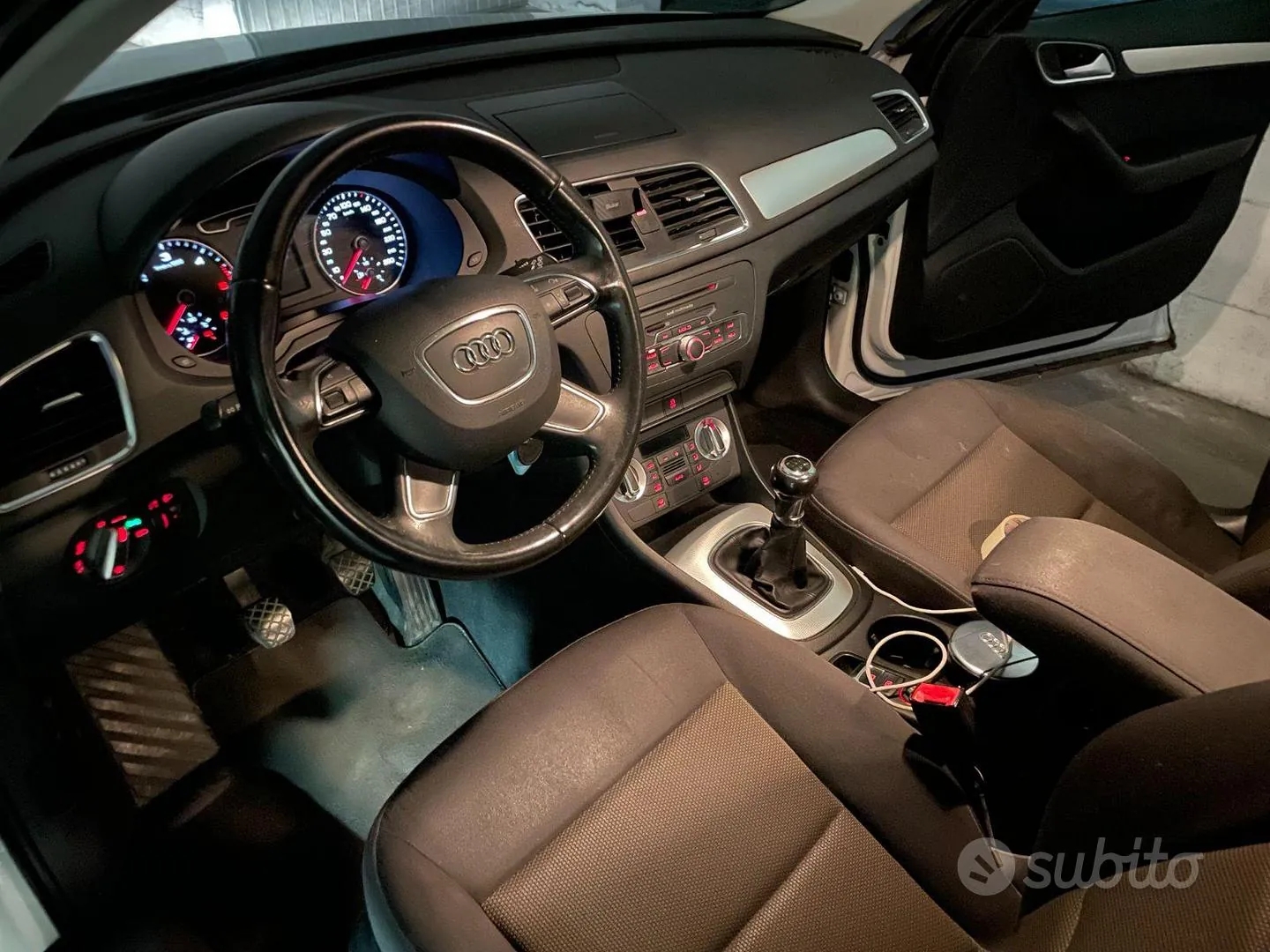 Audi Q3 2012 photo 4