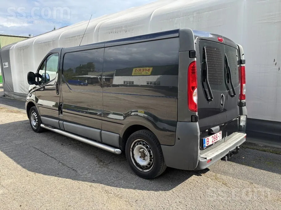 Opel Vivaro 2012 photo 5