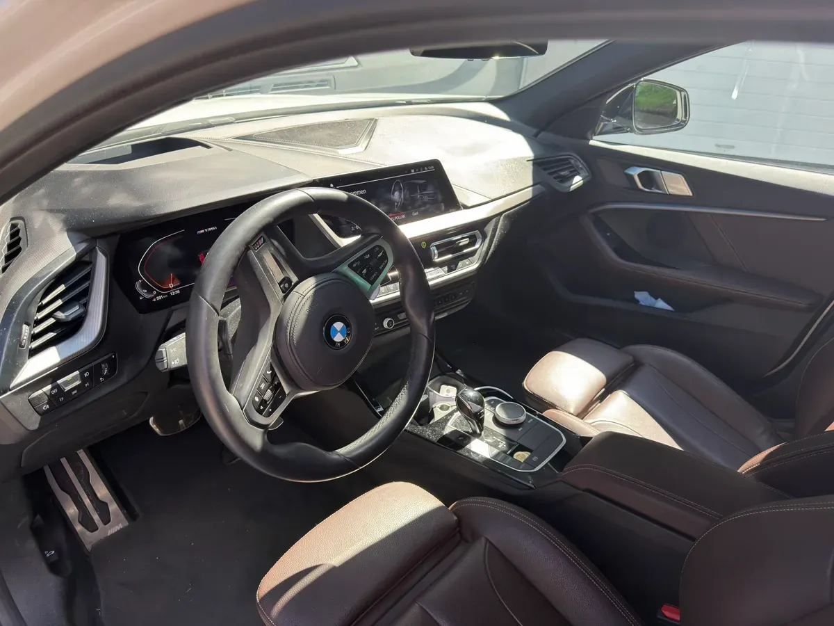 BMW 1 Series 2021 photo 2