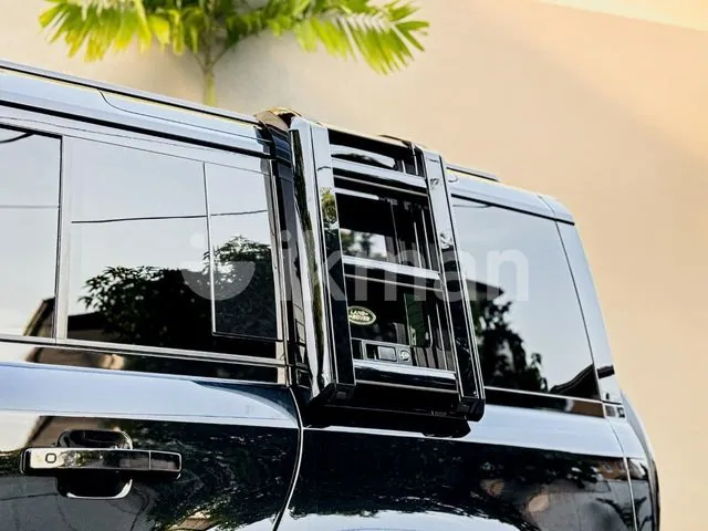 Land Rover Defender 2023 photo 5