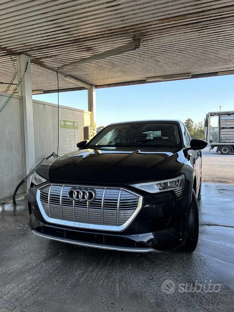 Audi E-Tron 2021 photo 2