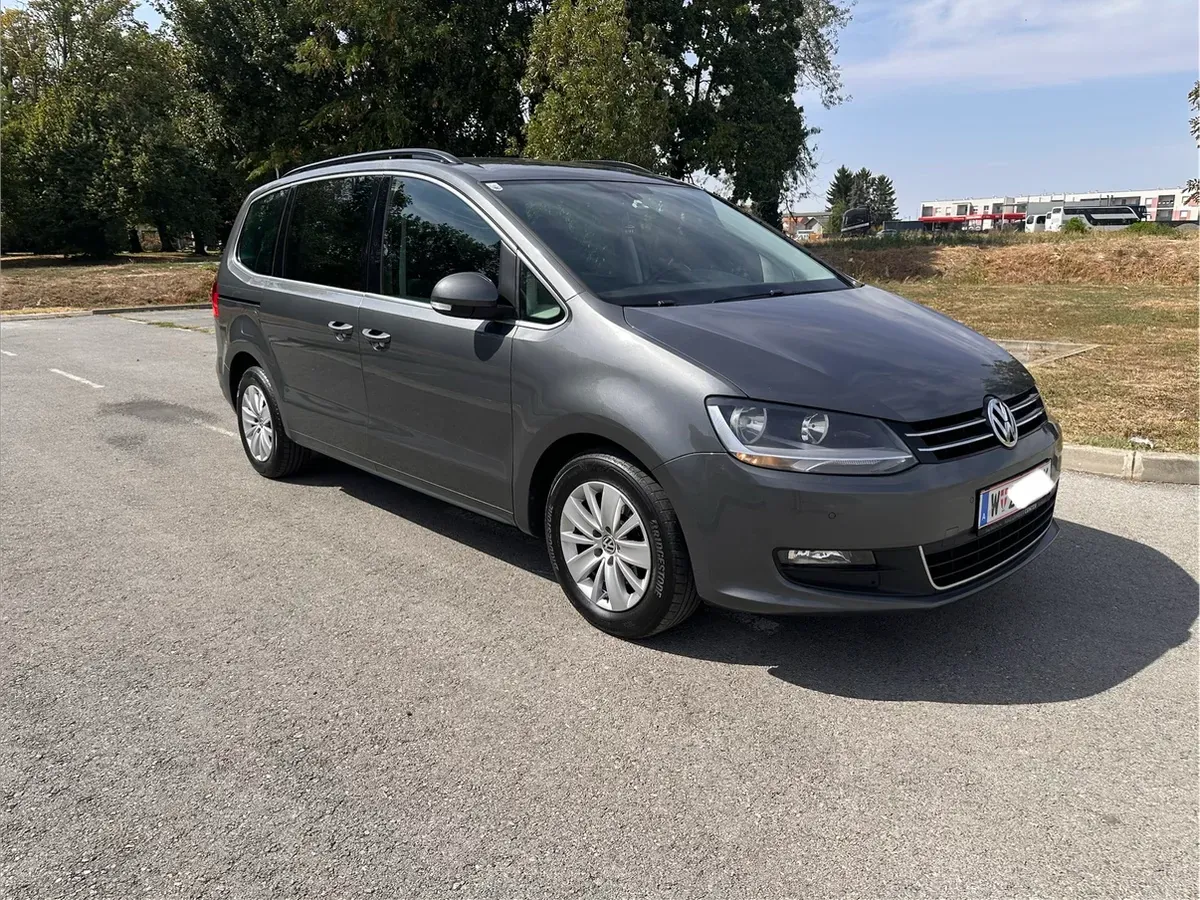 Volkswagen Sharan 2011 photo 2