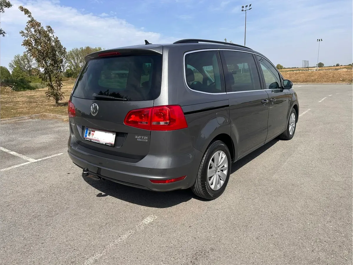 Volkswagen Sharan 2011 photo 3