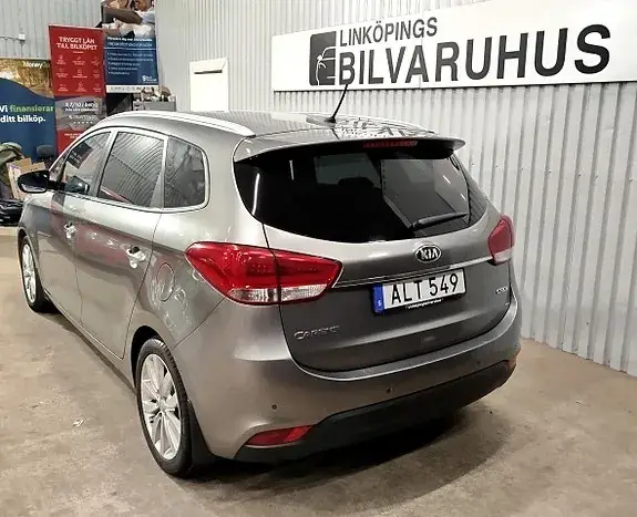 Kia Carens 2015 photo 3
