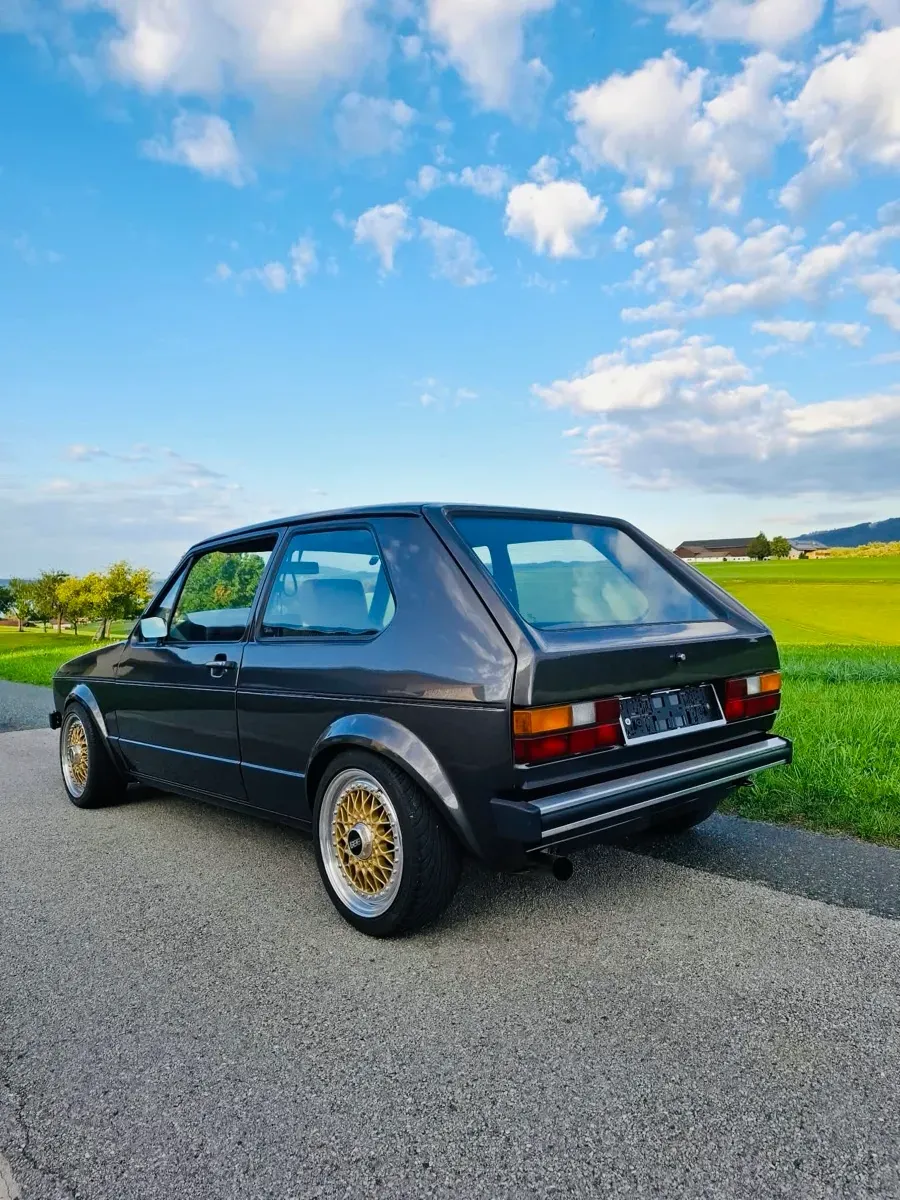 Volkswagen Golf 1983 photo 2