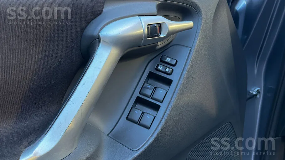 Toyota Verso 2012 photo 5