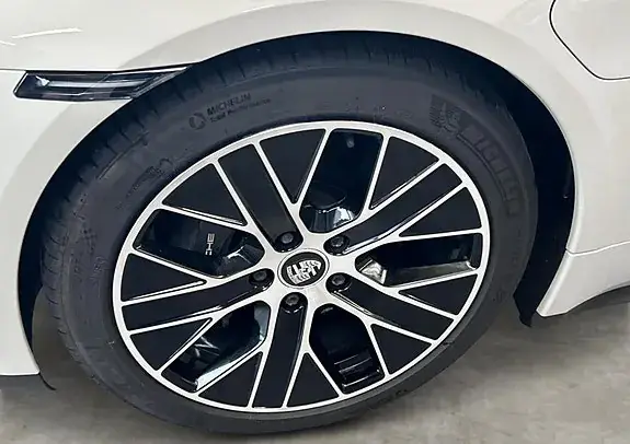 Porsche Taycan 2022 photo 5