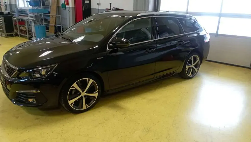 Peugeot 308 2018 photo 2