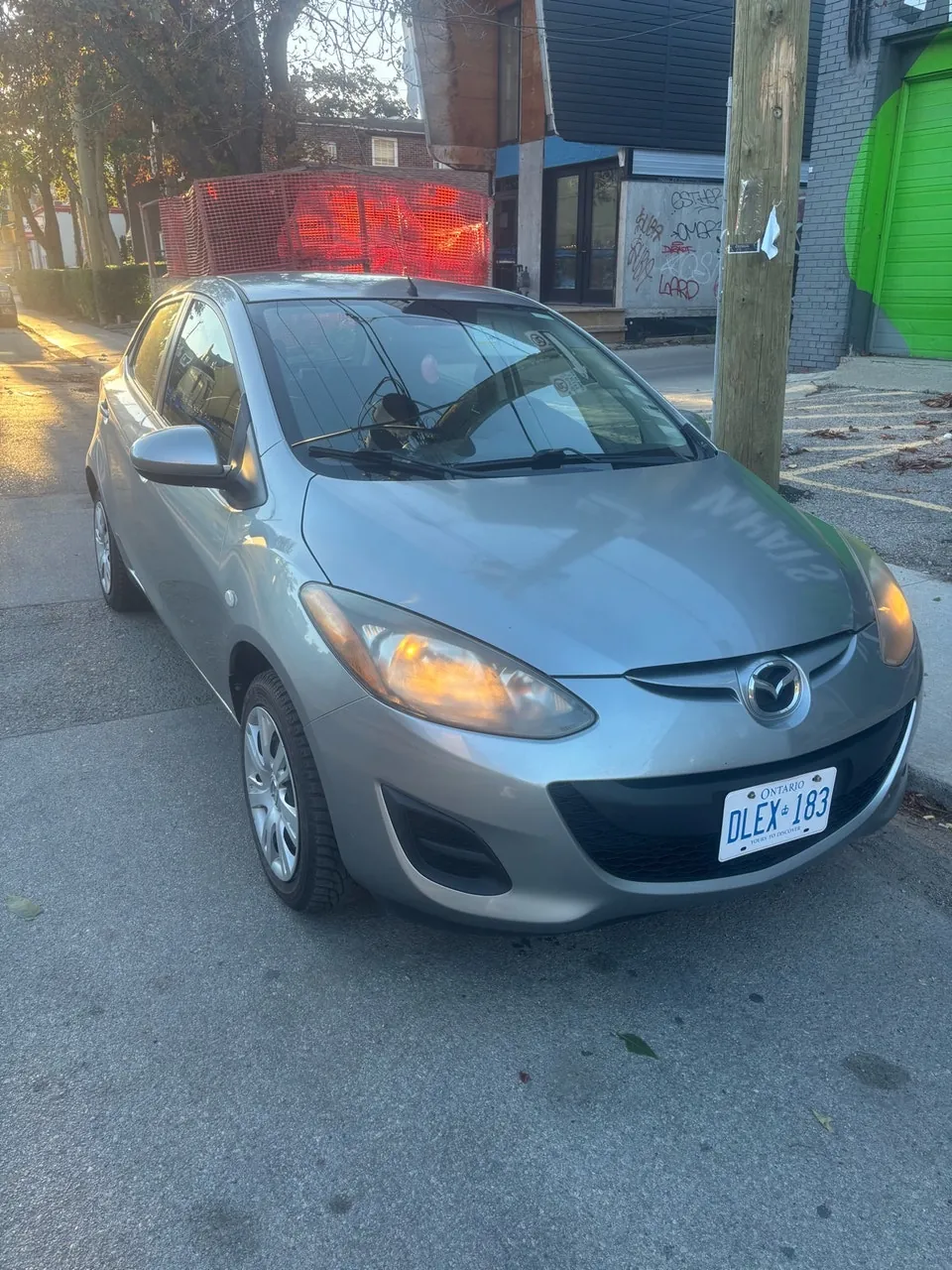Mazda 2 Hatchback 2012 photo 2