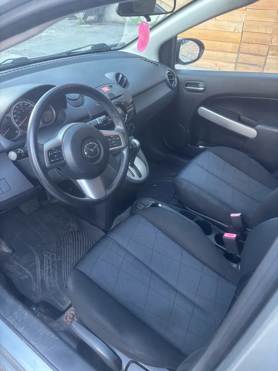 Mazda 2 Hatchback 2012 photo 5