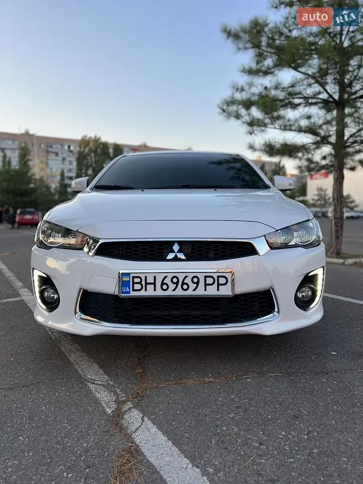 Mitsubishi Lancer 2015 photo 3