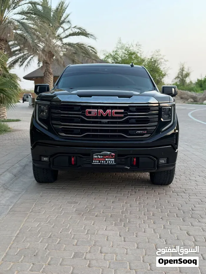 GMC Sierra 2024 photo 2