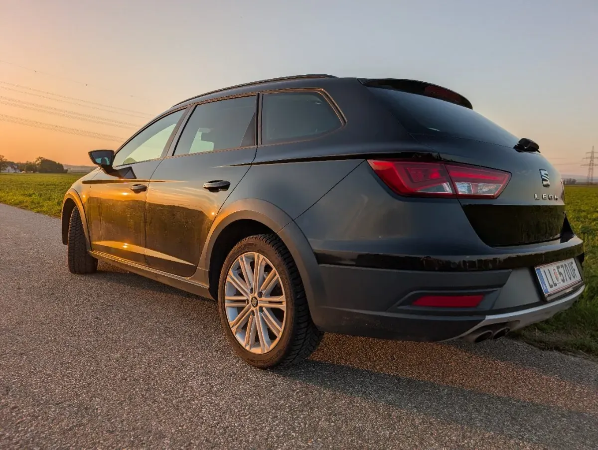 Seat Leon 2015 photo 2