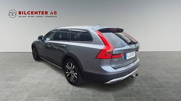Volvo V90 Cross Country 2020 photo 2
