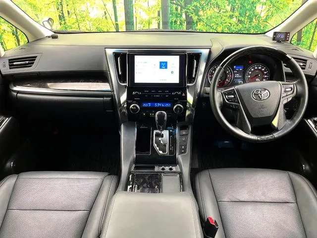 Toyota Alfaard 2.5S C Package 2022 photo 2