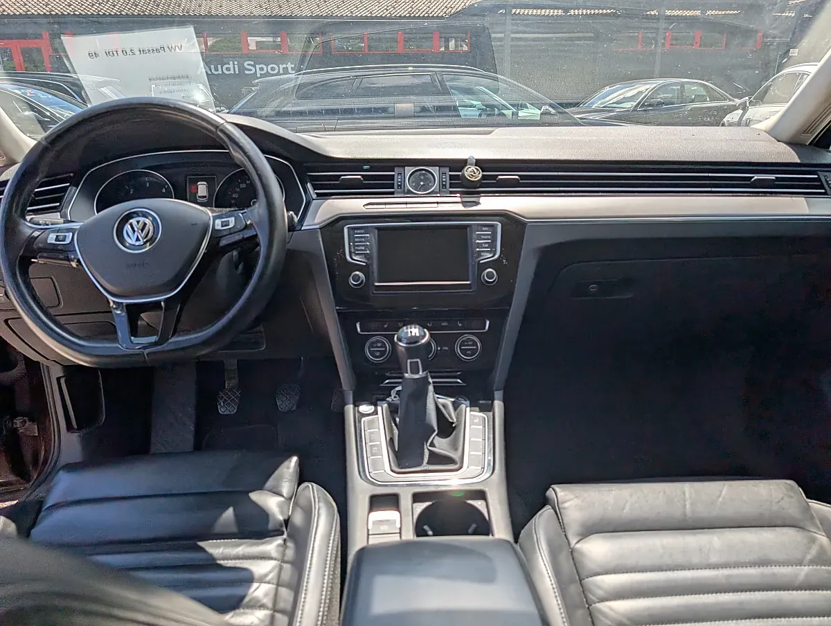 Volkswagen Passat 2016 photo 2