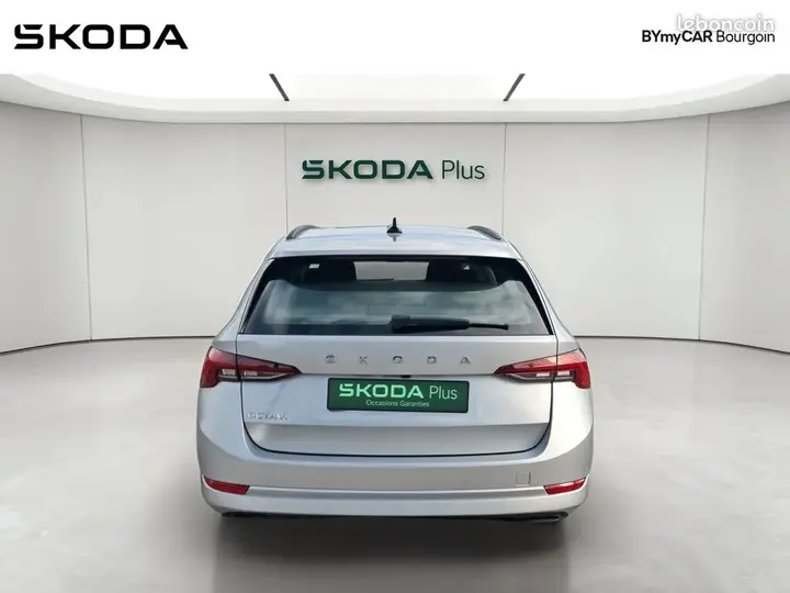Skoda Octavia 2022 photo 4