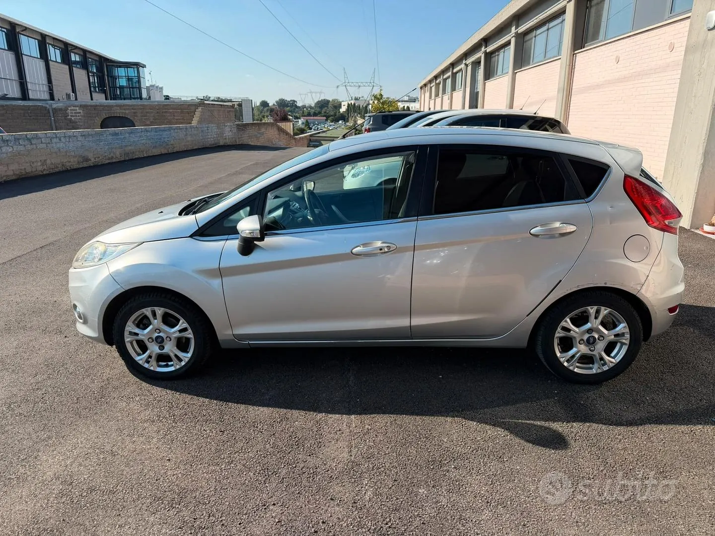 Ford Fiesta 2011 photo 3