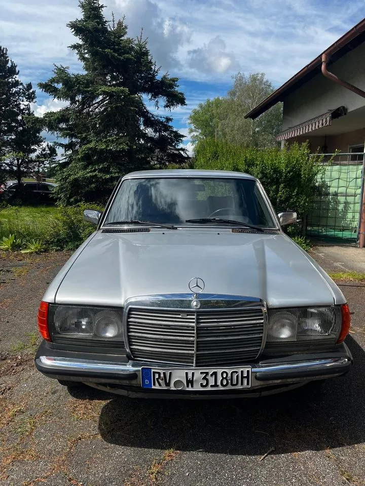 Mercedes-Benz 123