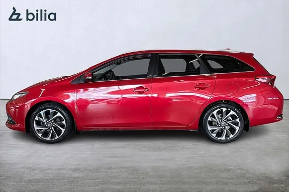 Toyota Auris 2015 photo 2