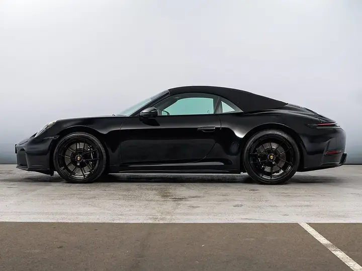 Porsche 911 2026 photo 2