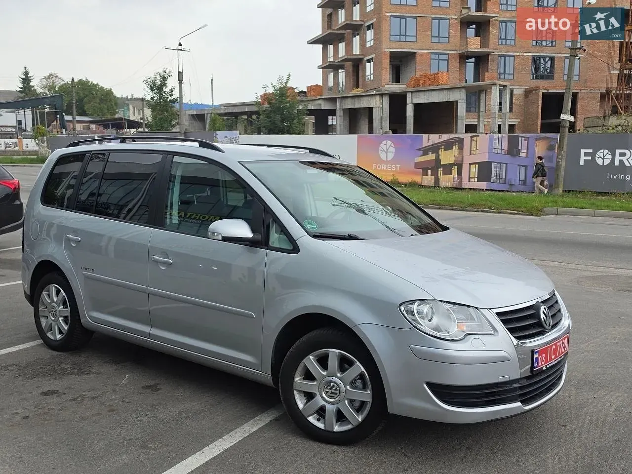 Volkswagen Touran 2009 photo 5