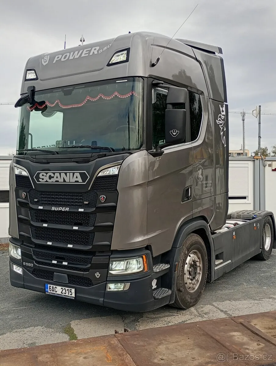 Scania V8