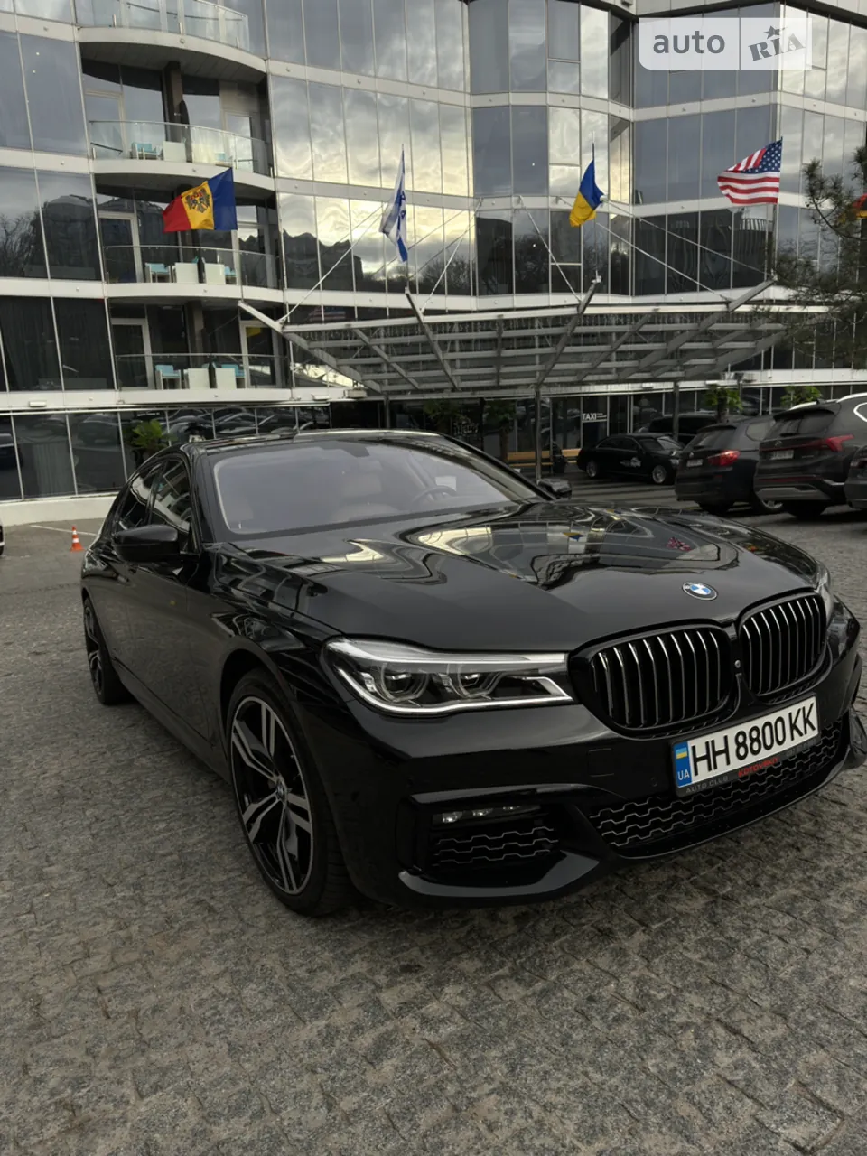 BMW 7 Series 2015 photo 2