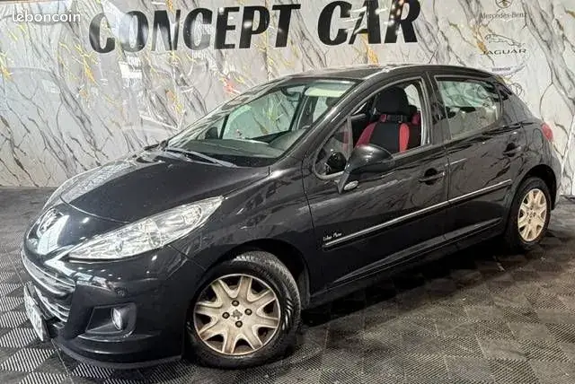 Peugeot 207 2012 photo 3