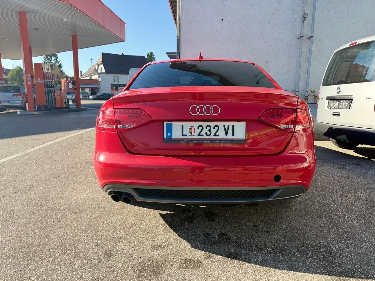 Audi A4 2009 photo 3