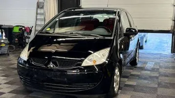 Mitsubishi Colt 2006 photo 2
