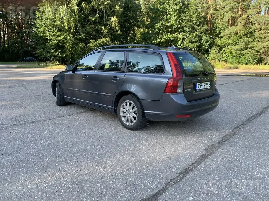 Volvo V50 2009 photo 2