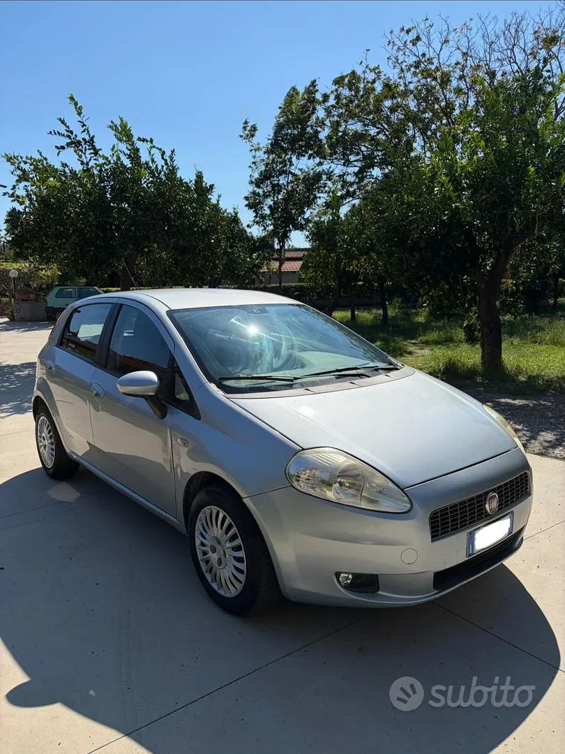 Fiat Grande Punto 2008 photo 3