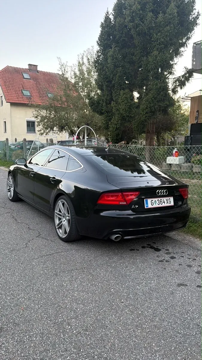Audi A7 2012 photo 2