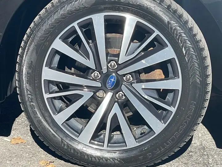 Subaru Legacy 2019 photo 5