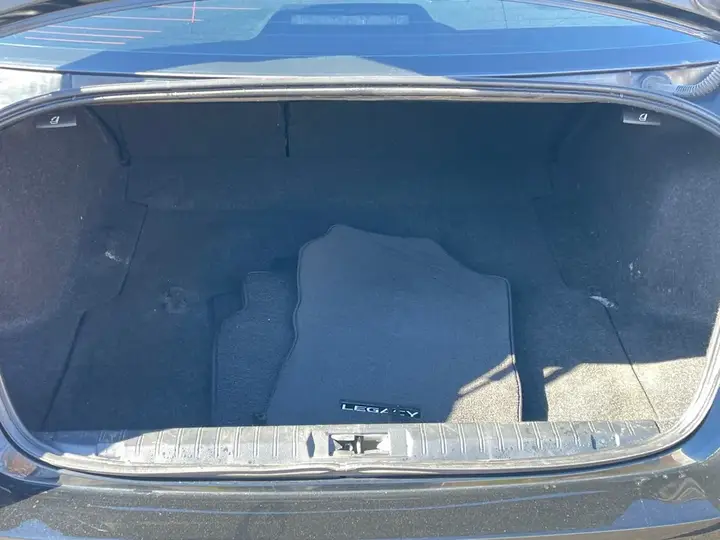 Subaru Legacy 2019 photo 3