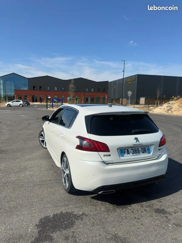 Peugeot 308 2018 photo 2