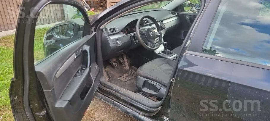 Volkswagen Passat 2011 photo 5