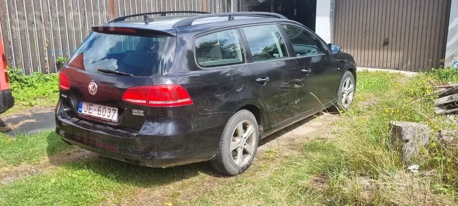 Volkswagen Passat 2011 photo 3