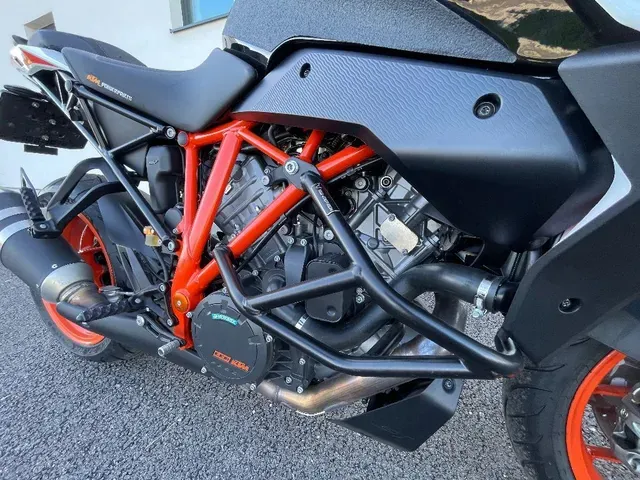 KTM 1290 Super Duke Gt 2020 photo 2