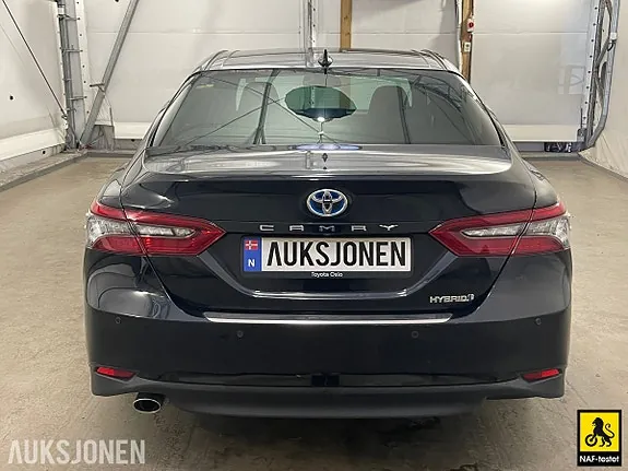 Toyota Camry 2021 photo 3