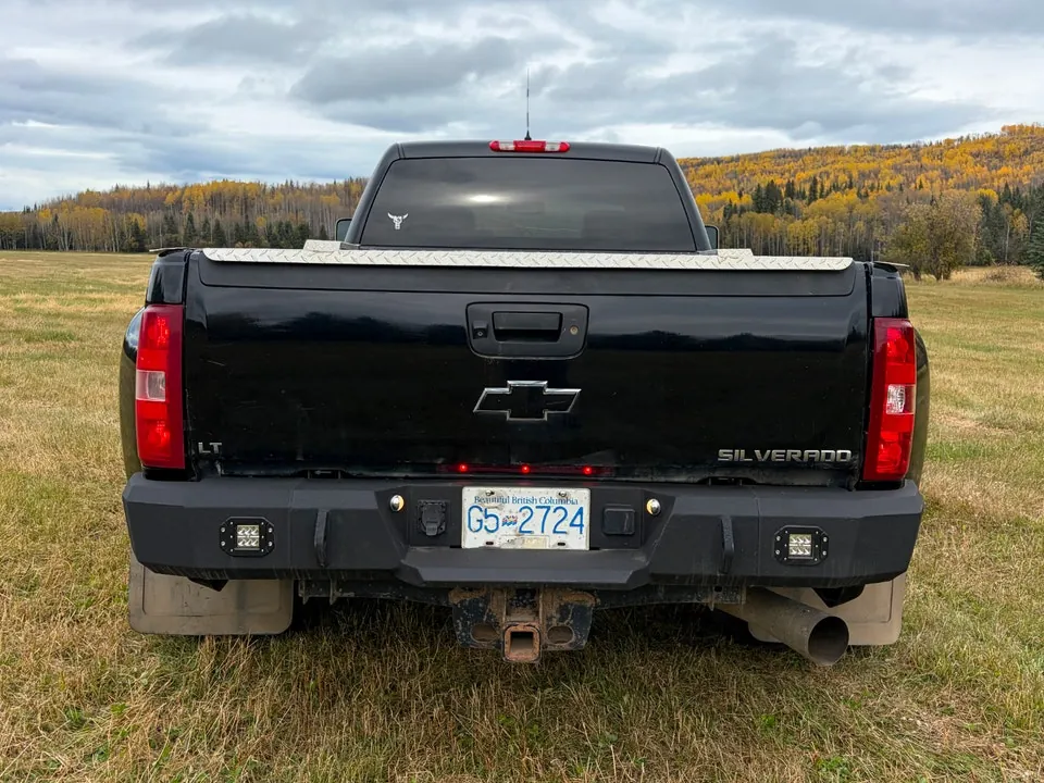 Chevrolet Silverado 3500Hd 2011 photo 3